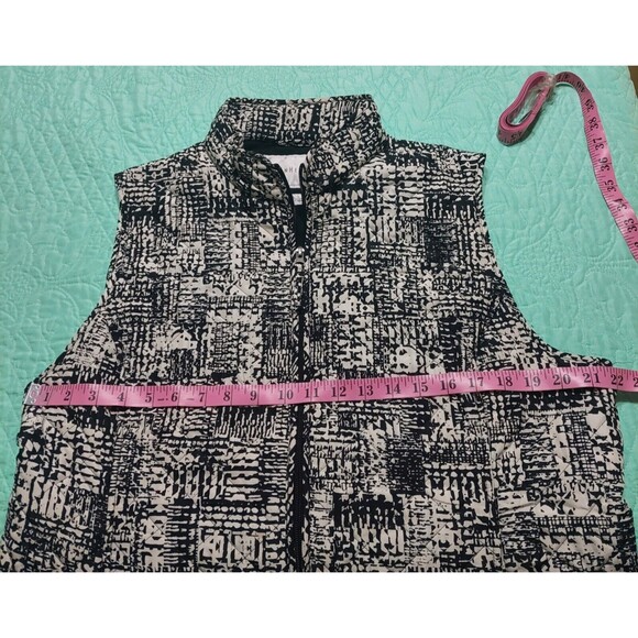 Van Heusen Jacket Sleeveless, Women's XL, Pockers,Polyester, 21.5 Inch Of Armp - Picture 7 of 7